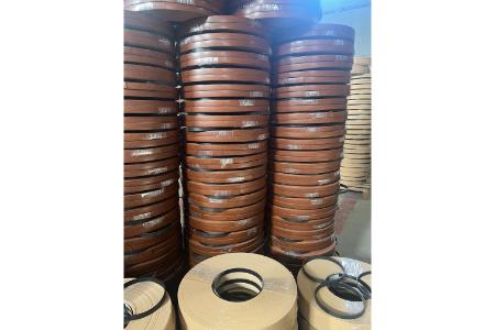 Composite Sealing Strips vs Single-Material Seals